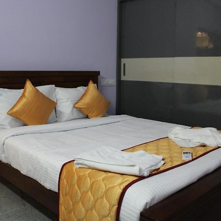 Servostay Tirupati New Luxurious Fully Furnished Flats Kültér fotó